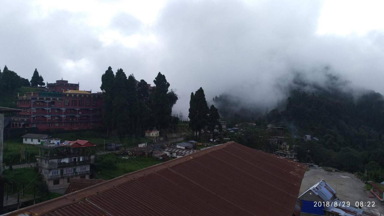 Tibet Homestay Rishop Exterior foto