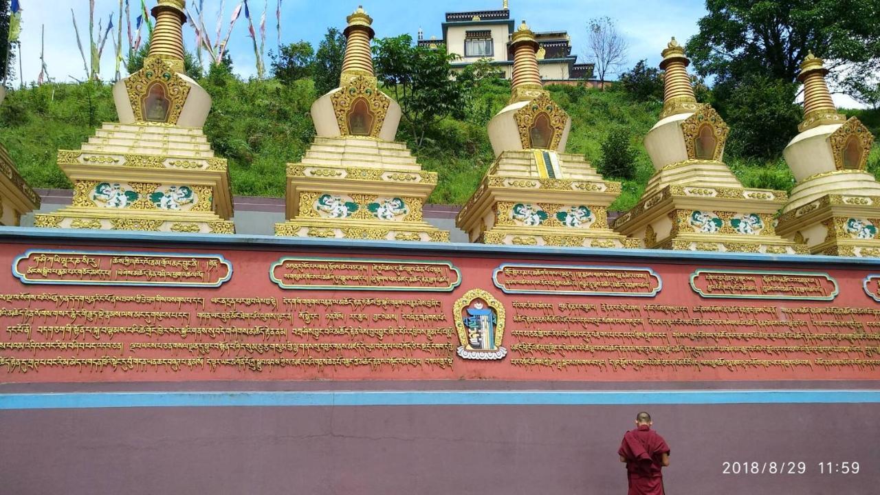 Tibet Homestay Rishop Exterior foto