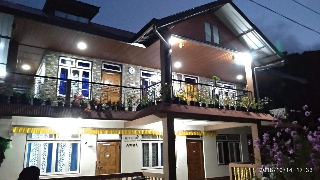 Tibet Homestay Rishop Exterior foto
