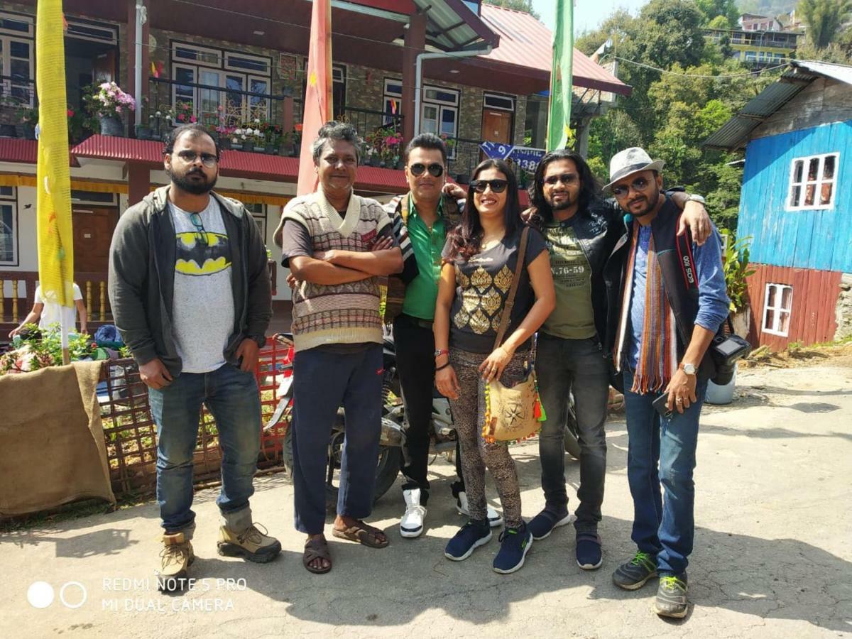 Tibet Homestay Rishop Exterior foto